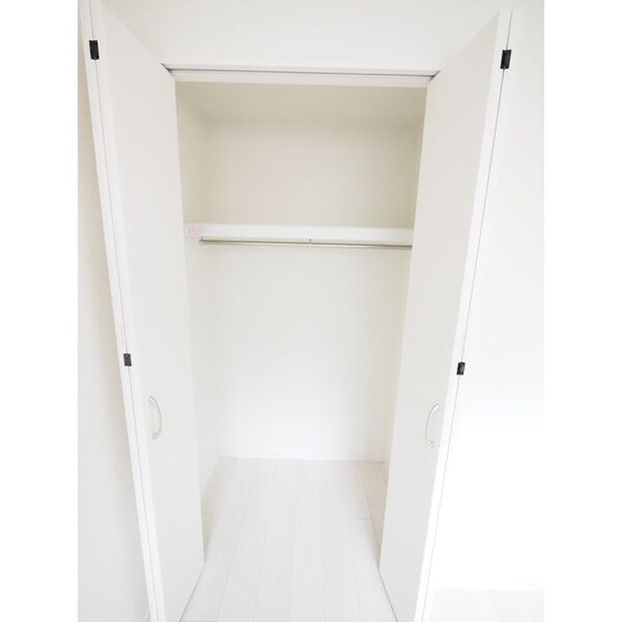 物件内観写真10　(収納)