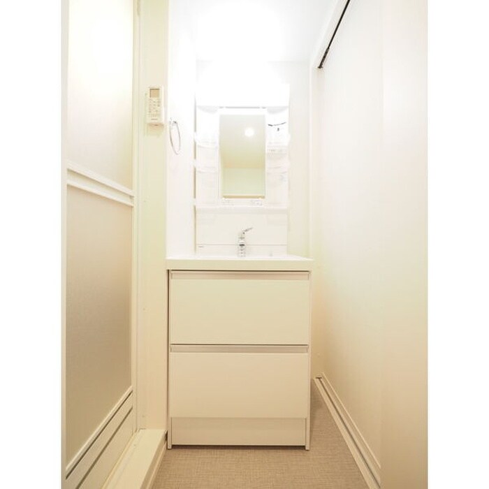 物件内観写真13　(洗面)