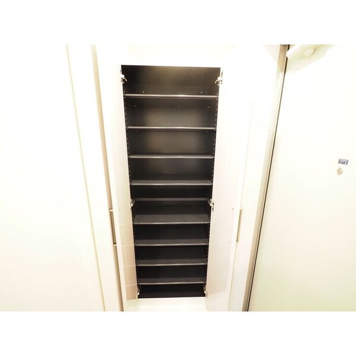 物件内観写真16　(靴箱)