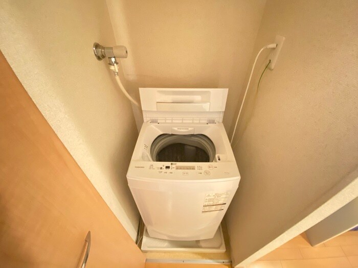 物件内観写真16　(洗濯機置場)