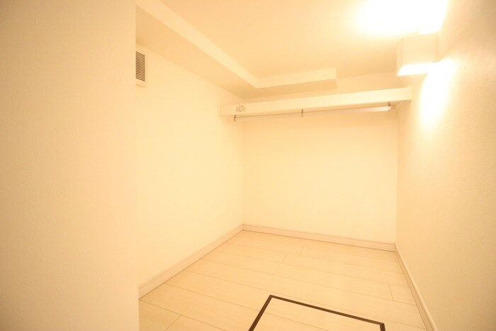 物件内観写真13　(収納)