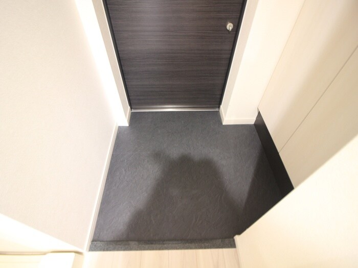 物件内観写真14　(玄関)