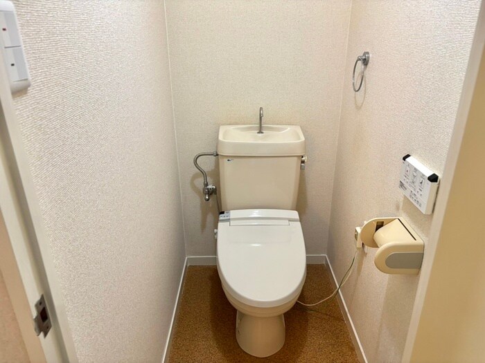 物件内観写真11　(トイレ)