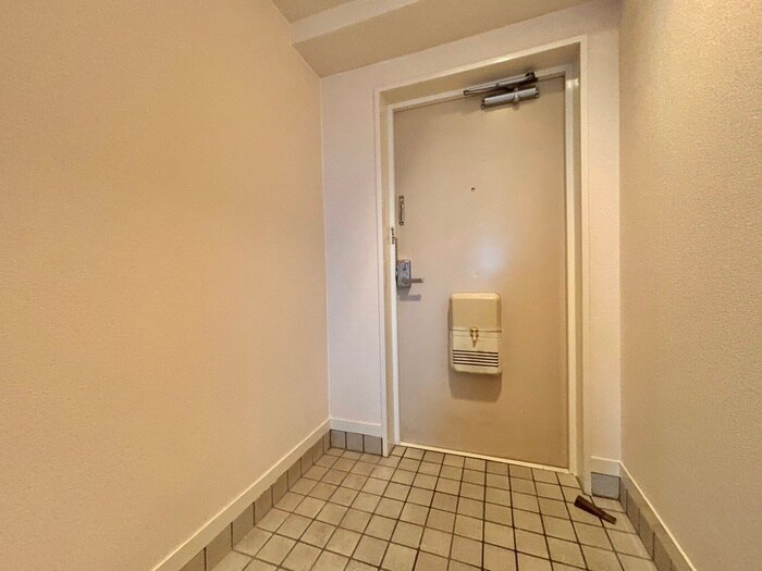 物件内観写真22　(玄関)