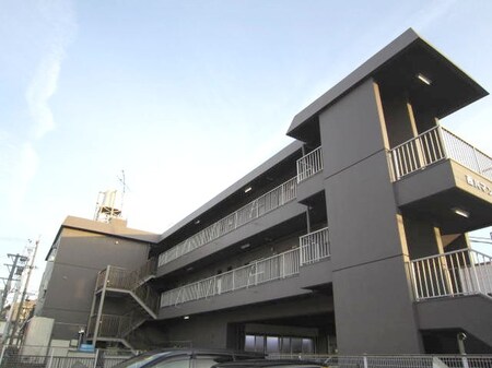 西川ﾏﾝｼｮﾝ外観写真