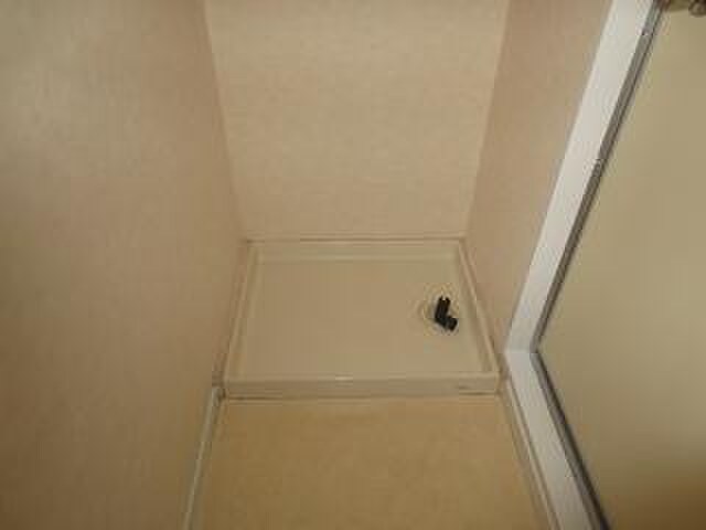 物件内観写真9　(洗濯機置場)