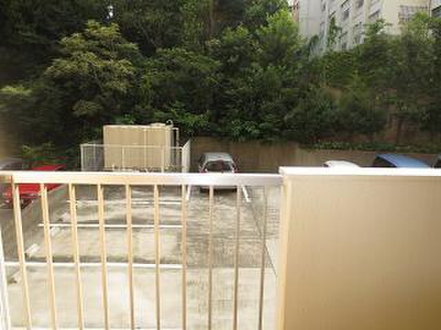 物件内観写真16　(室内からの展望)