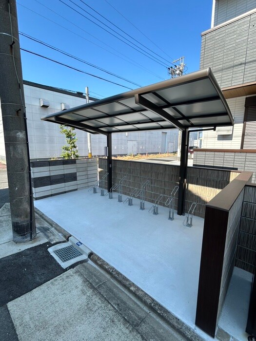 物件外観写真5　(駐輪場)