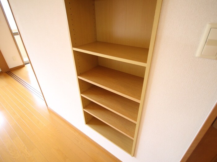 物件内観写真10　(収納)