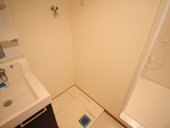 物件内観写真17　(洗濯機置場)