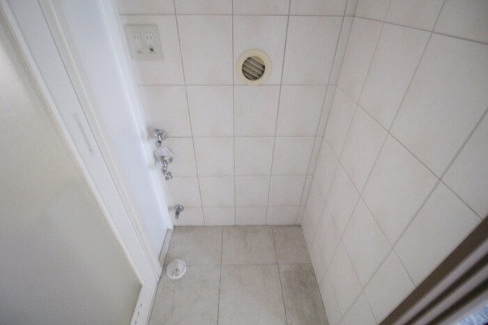 物件内観写真13　(洗濯機置場)