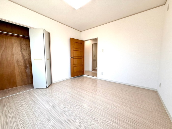 物件内観写真8　(居室)