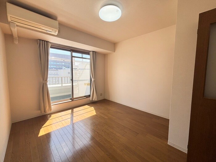 物件内観写真9　(居室)