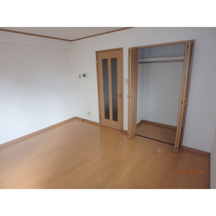 物件内観写真6　(収納)