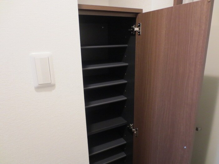 物件内観写真15　(靴箱)