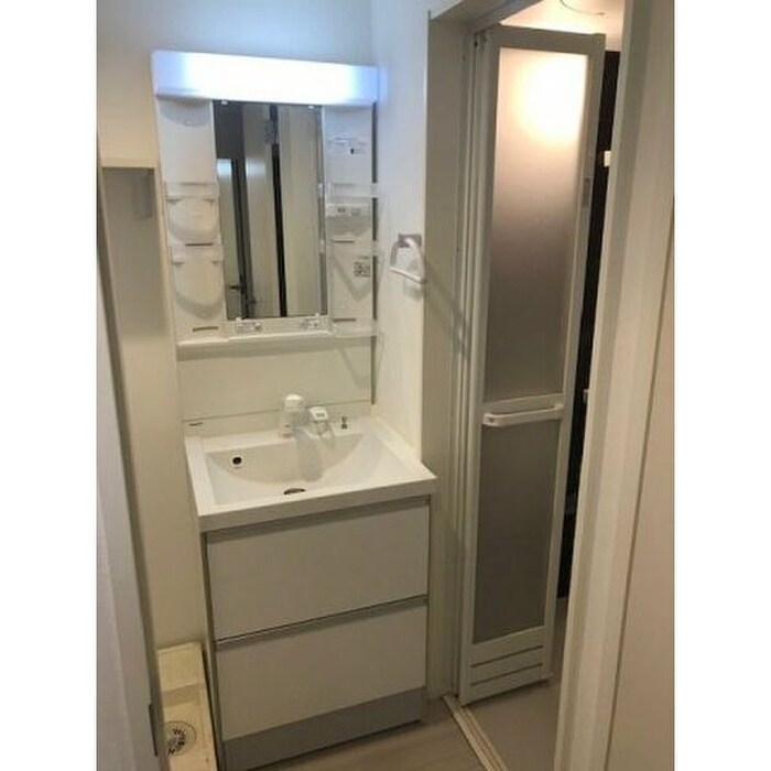 物件内観写真9　(洗面)