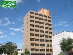 ラヴィ－ル名駅南外観写真