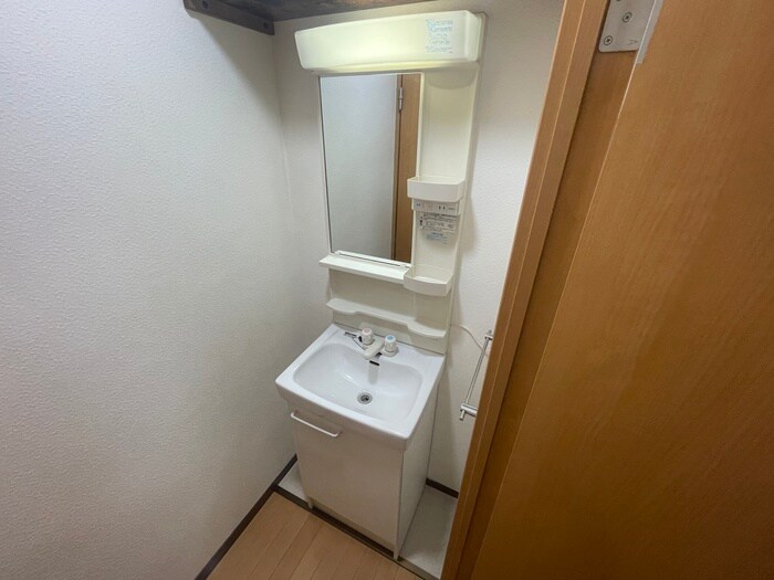 物件内観写真11　(洗面)