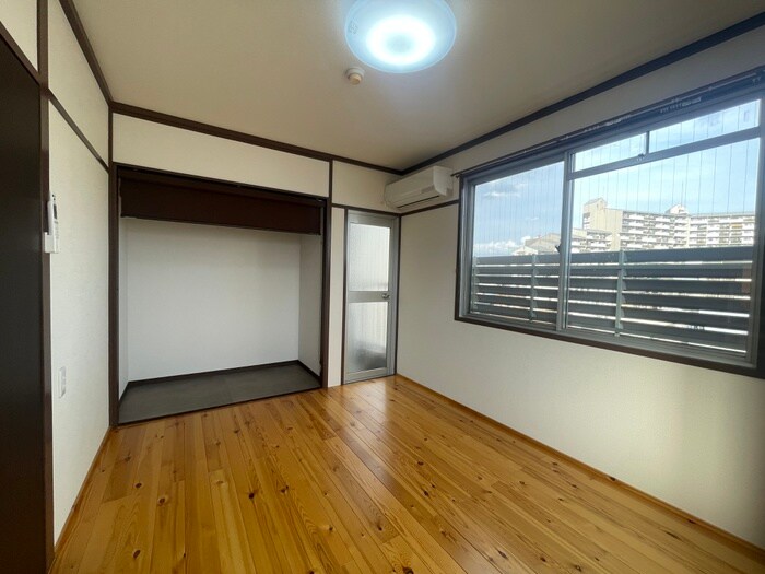 物件内観写真12　(収納)