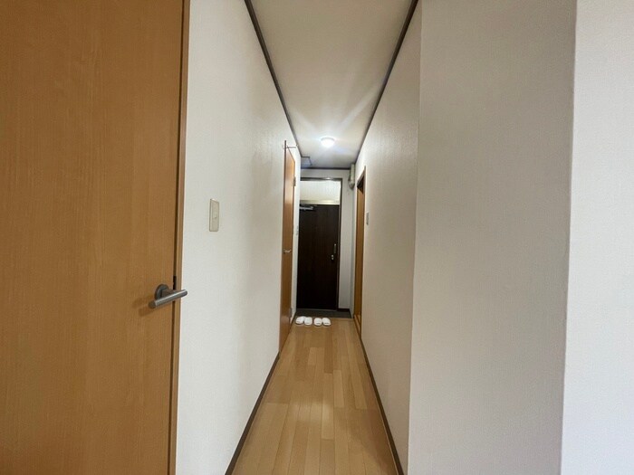 物件内観写真14　(廊下)