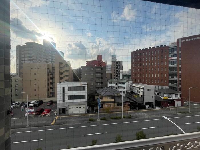 物件内観写真15　(室内からの展望)