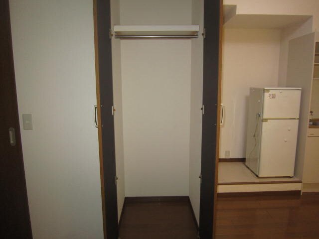 物件内観写真11　(収納)