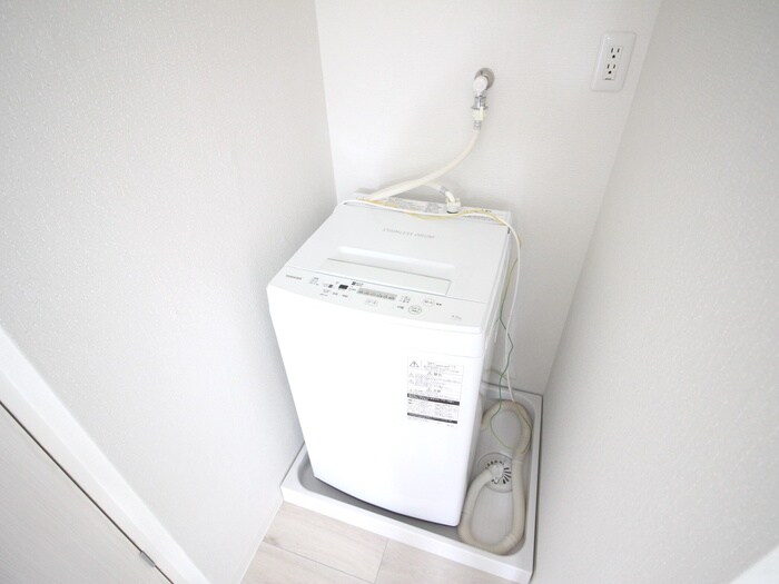 物件内観写真16　(洗濯機置場)