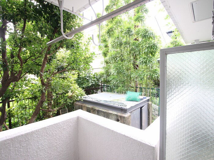 物件内観写真18　(室内からの展望)