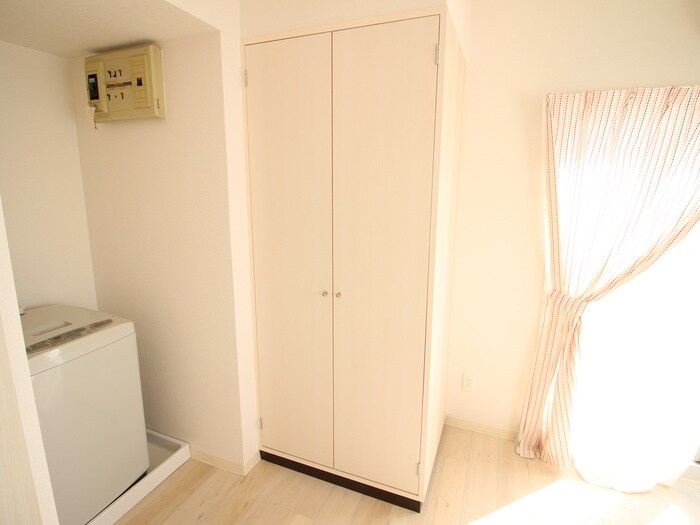 物件内観写真18　(収納)