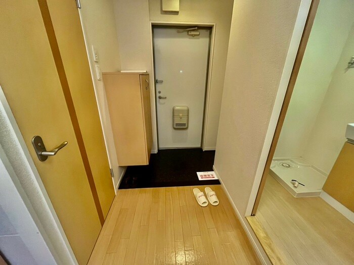 物件内観写真19　(玄関)
