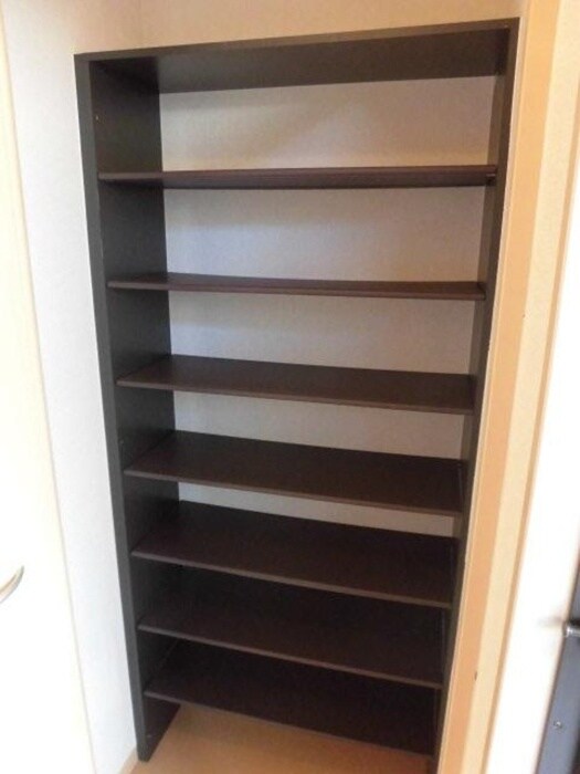 物件内観写真12　(収納)