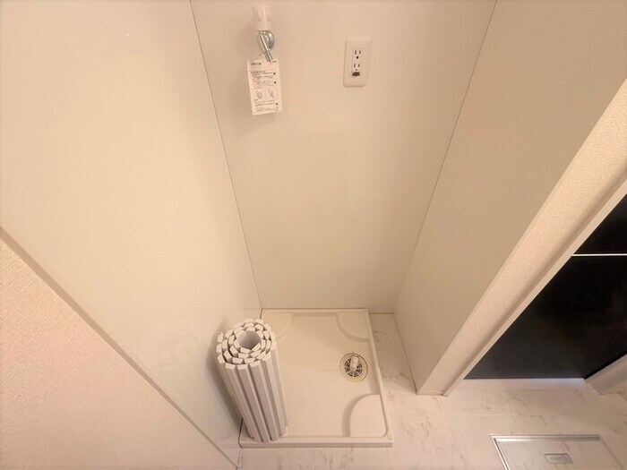 物件内観写真8　(洗濯機置場)