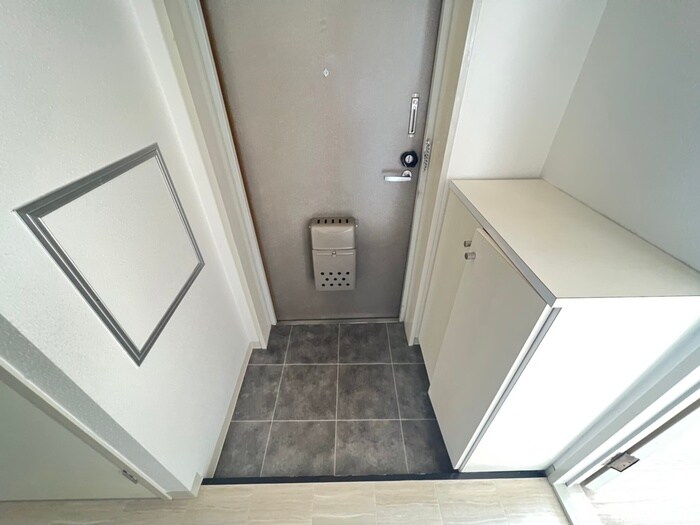 物件内観写真14　(玄関)