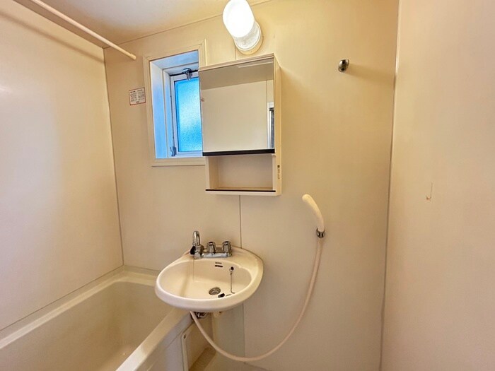 物件内観写真12　(洗面)