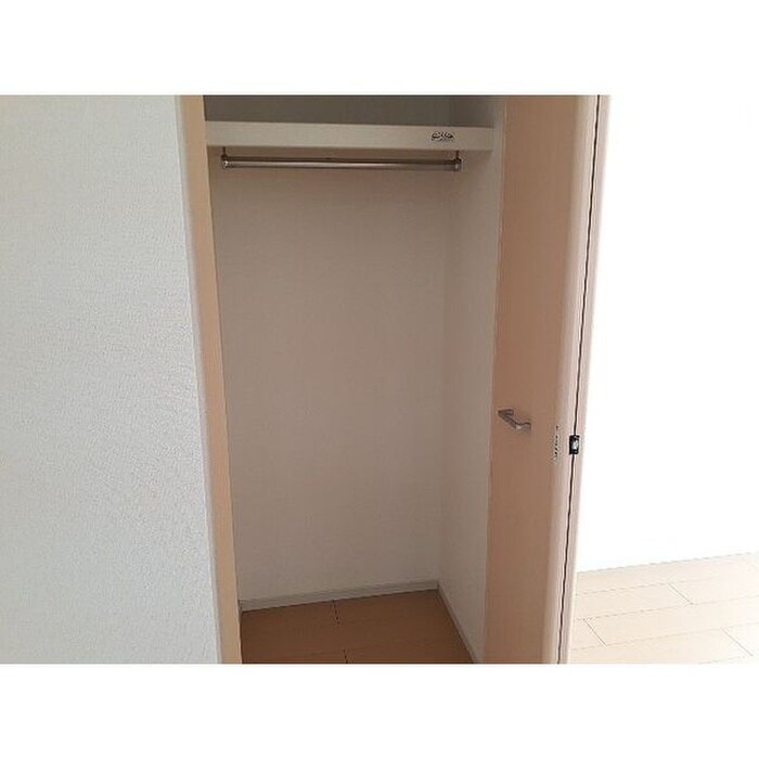 物件内観写真13　(収納)