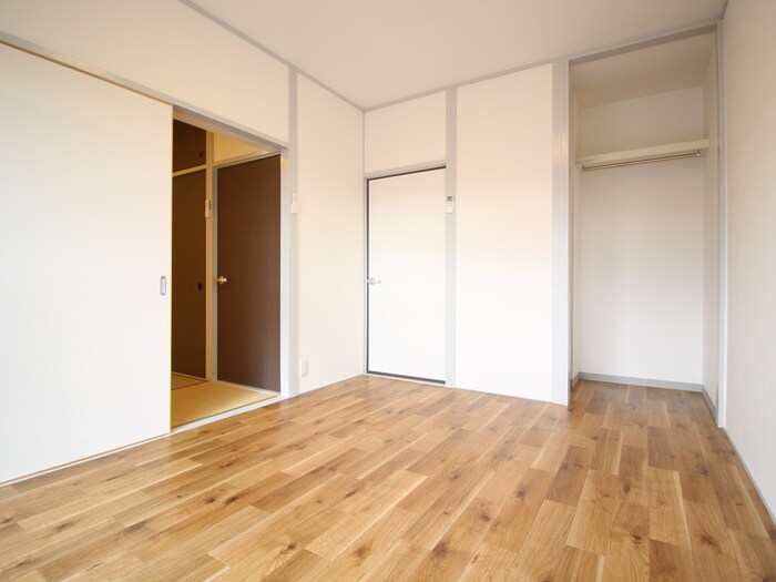 物件内観写真8　(居室)