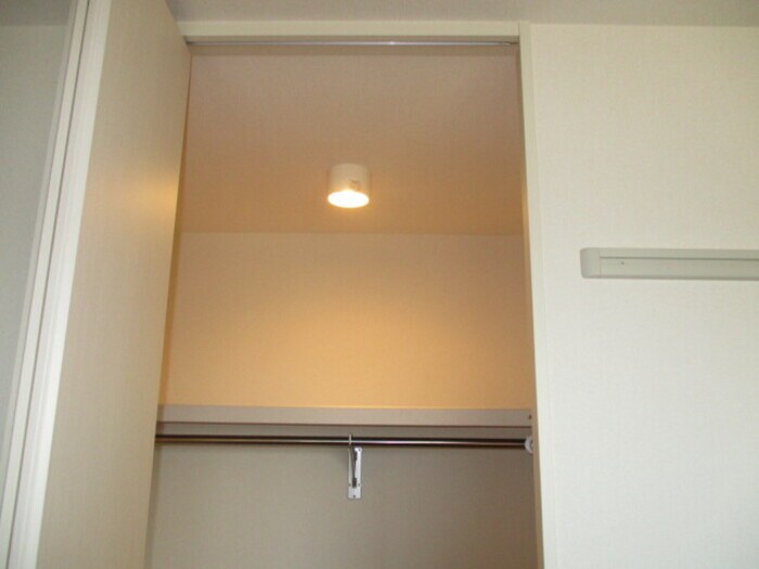 物件内観写真16　(収納)