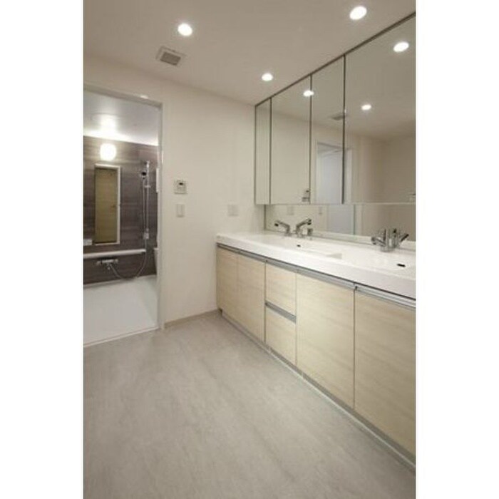 物件内観写真9　(洗面)