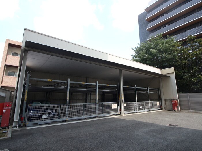 物件外観写真4　(駐車場)