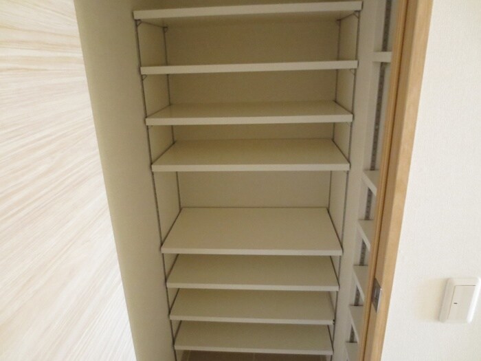 物件内観写真17　(収納)