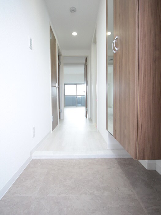 物件内観写真14　(玄関)