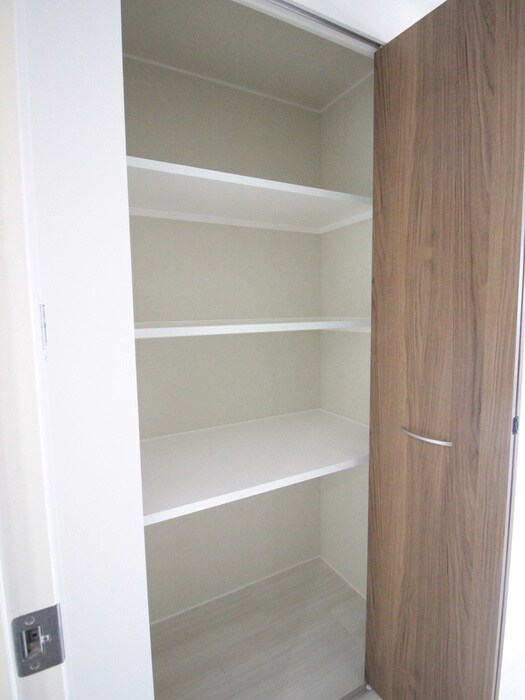 物件内観写真15　(収納)