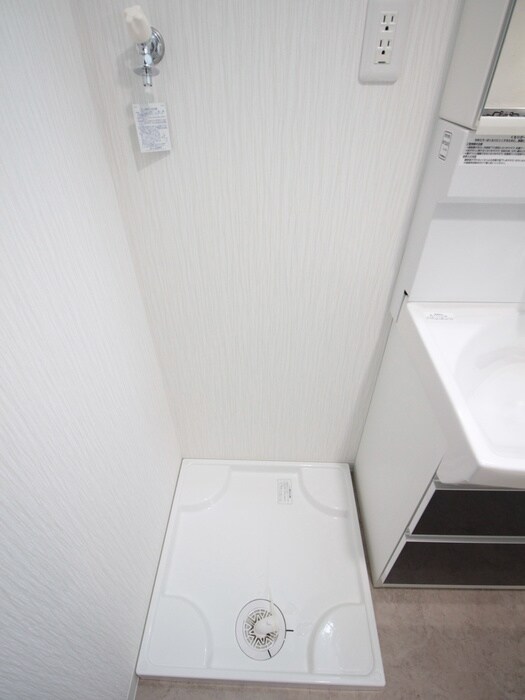 物件内観写真18　(洗濯機置場)