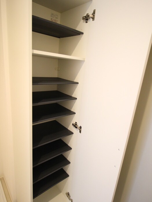 物件内観写真15　(靴箱)