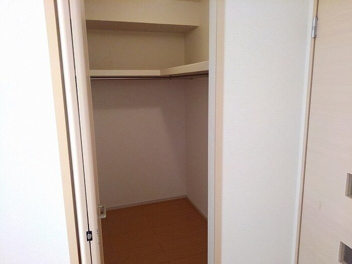物件内観写真13　(収納)