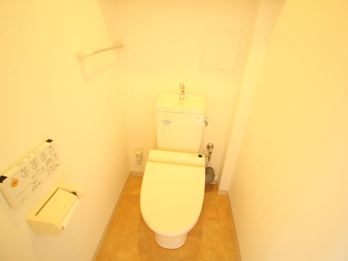 物件内観写真11　(トイレ)