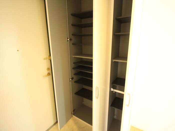 物件内観写真16　(靴箱)