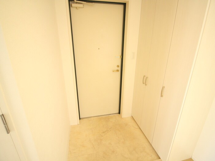 物件内観写真17　(玄関)