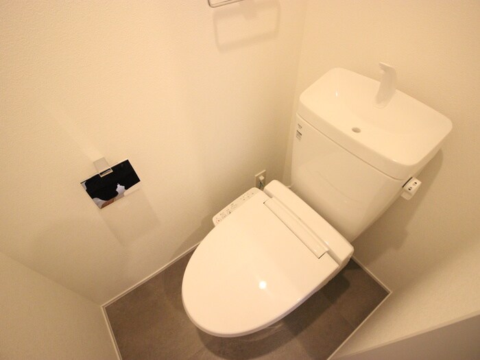 物件内観写真16　(トイレ)