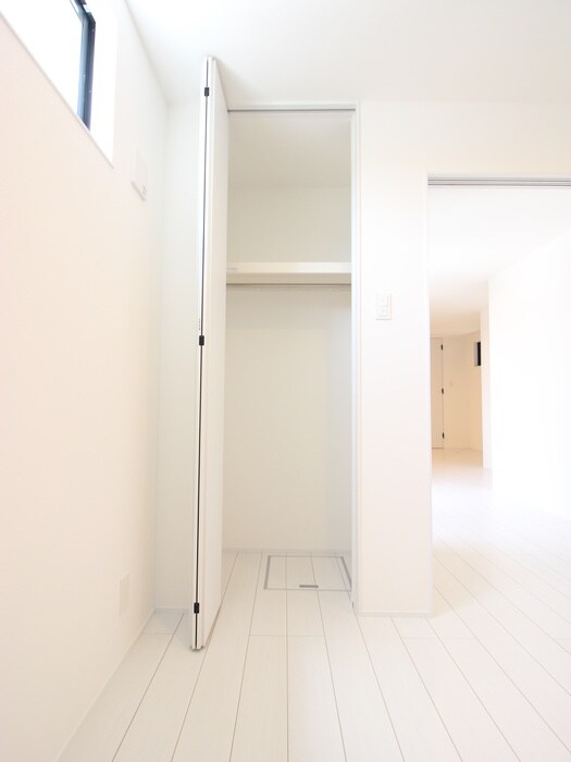 物件内観写真17　(収納)